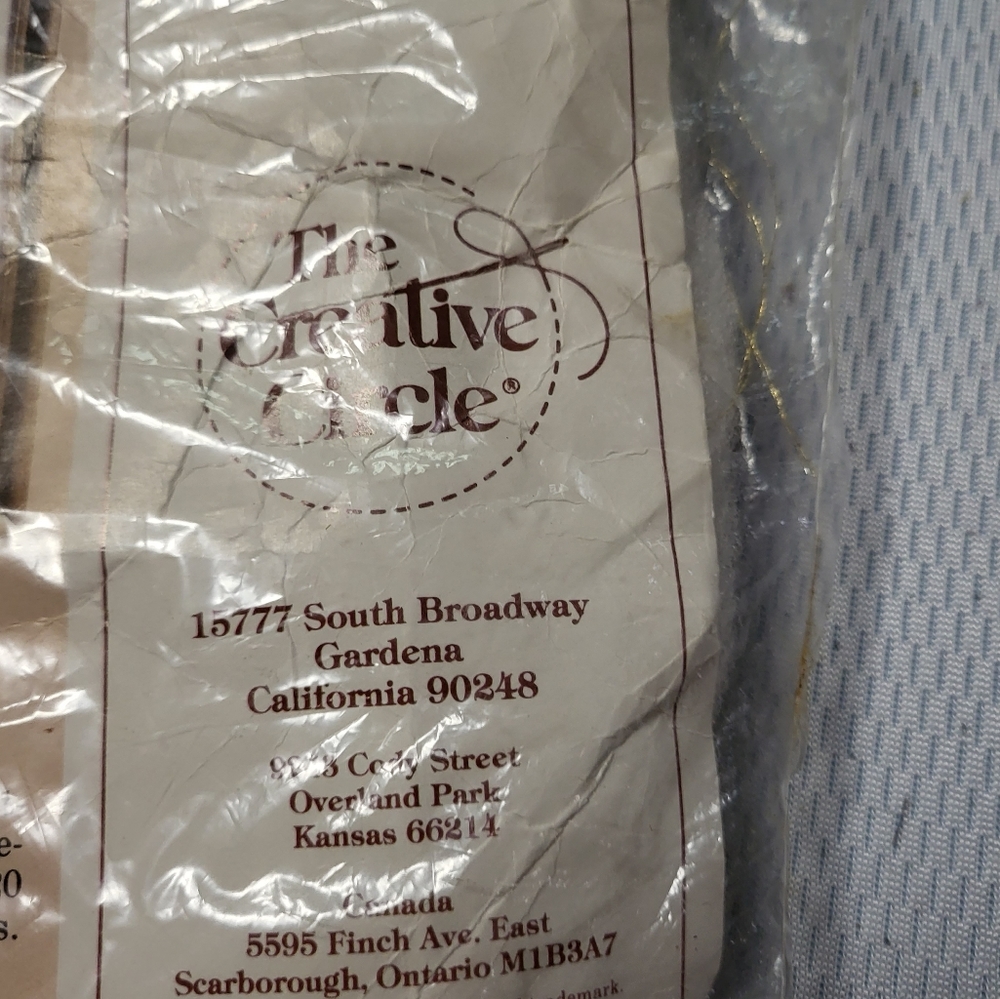 Embroidery sampler - Picture 2 of 7